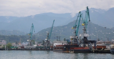 Բաթումիի նավահանգստում ռուսական ընկերության նավթամթերքով բեռնված նավ է կանգնած