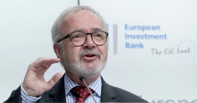 Լուսանկարում՝ Եվրոպական ներդրումային բանկի նախագահ Վերներ Հոյեր