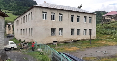 მესტიის სოფელ იფარში 90 მოსწავლეზე გათვლილი სკოლა აშენდება