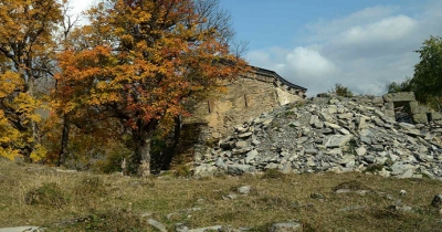 ხადის ხეობაში ქოროღოს ეკლესიის მე-10 საუკუნის კოშკი დანგრეულია